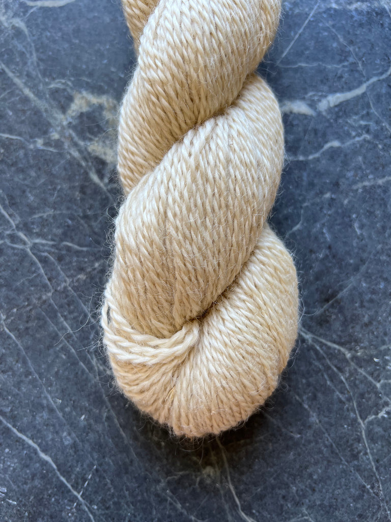 SNOW WHITE | LEICESTER LONGWOOL YARN | WORSTED